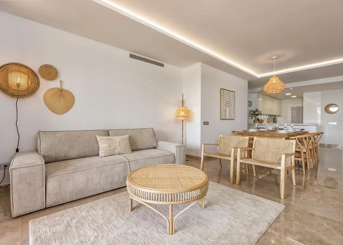 Vivi Homes - Boho Sunrise Alminar Pool, Garden & Terrace