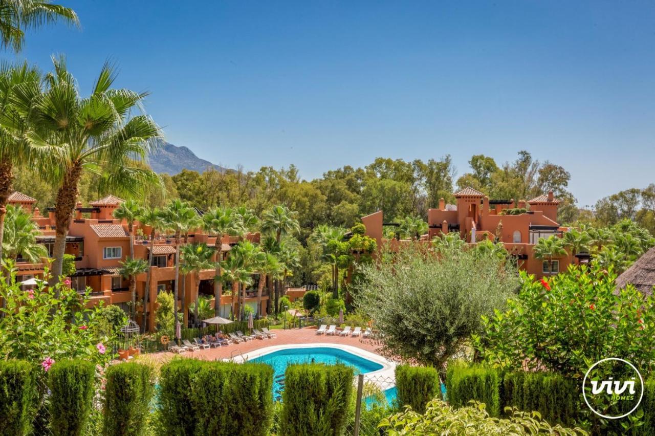Vivi Homes - Boho Sunrise Alminar Pool, Garden & Terrace Marbella