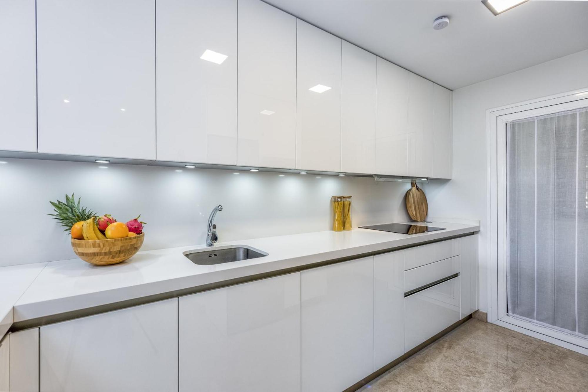 Vivi Homes - Boho Sunrise Alminar Pool, Garden & Terrace * Marbella